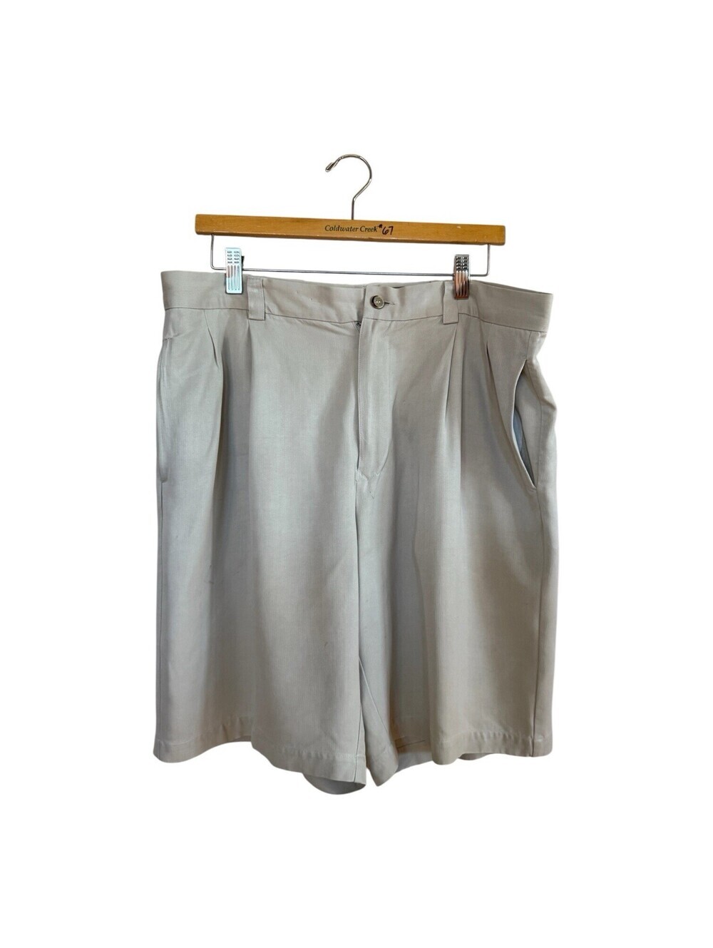 Tommy Bahama men’s 100% silk khaki shorts Sz. 35